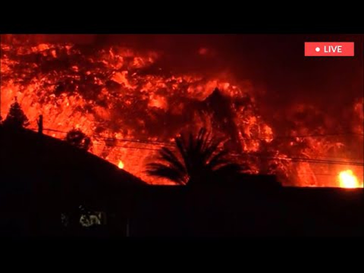 Horrible La Palma (Nov 06) Canary Islands | video showing Tsunami LAVA & Drowning inhabitant Houses