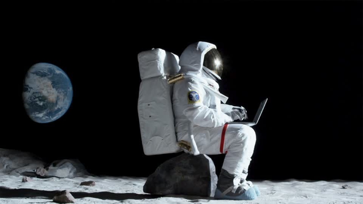 تعاون بين نوكيا وفودافون لإنشاء شبكات الجيل الرابع 4G على القمر