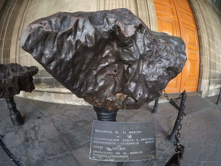 Colección de meteoritos en Palacio de Mineria