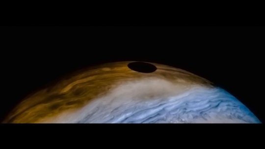 giant eclipse 3